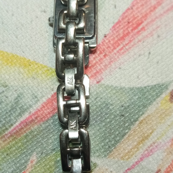 Watch - Picture 3 of 3